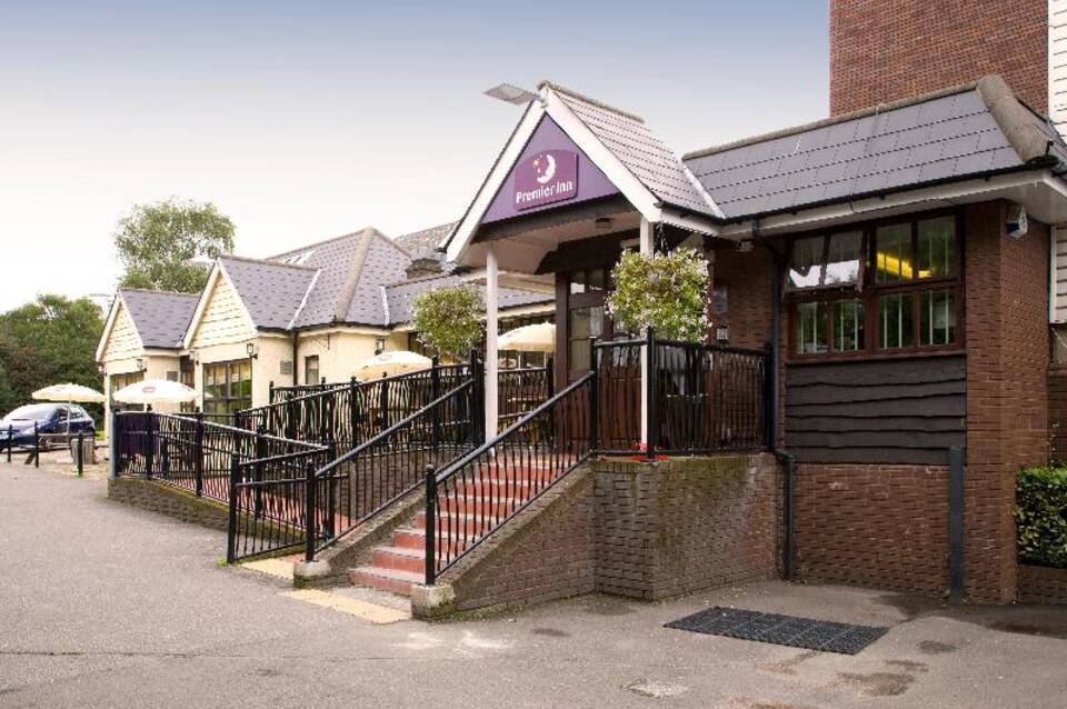 Premier Inn Epsom South 1
