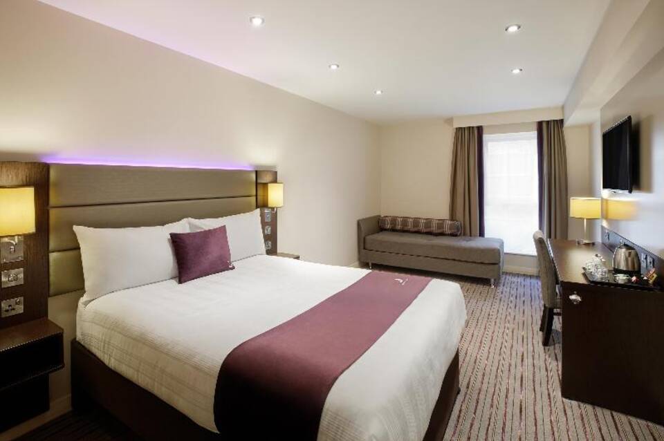 Premier Inn Epsom South 2