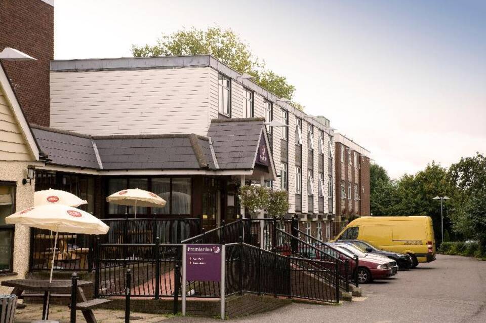 Premier Inn Epsom South 5