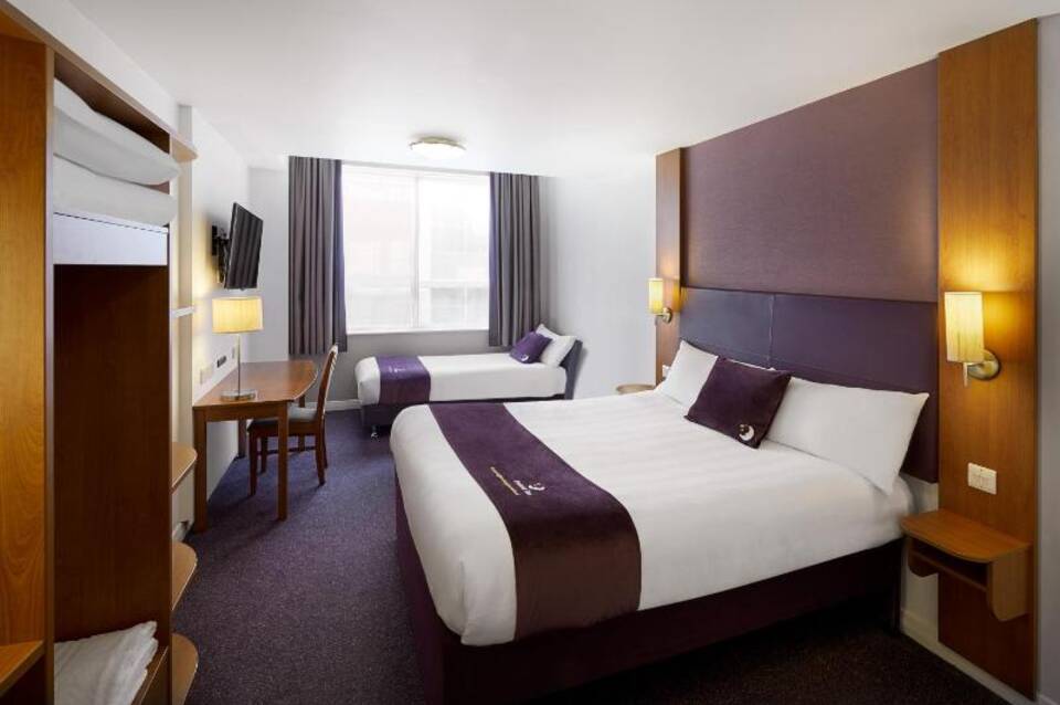 Premier Inn Newcastle Airport South 4