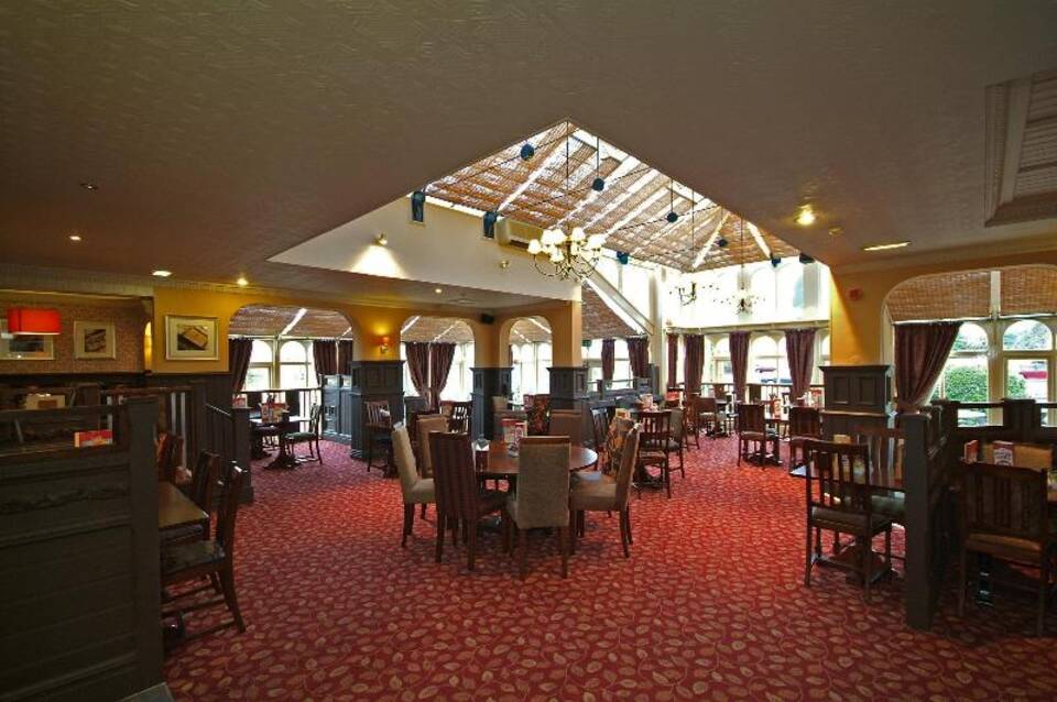 Premier Inn Newcastle Airport South 5