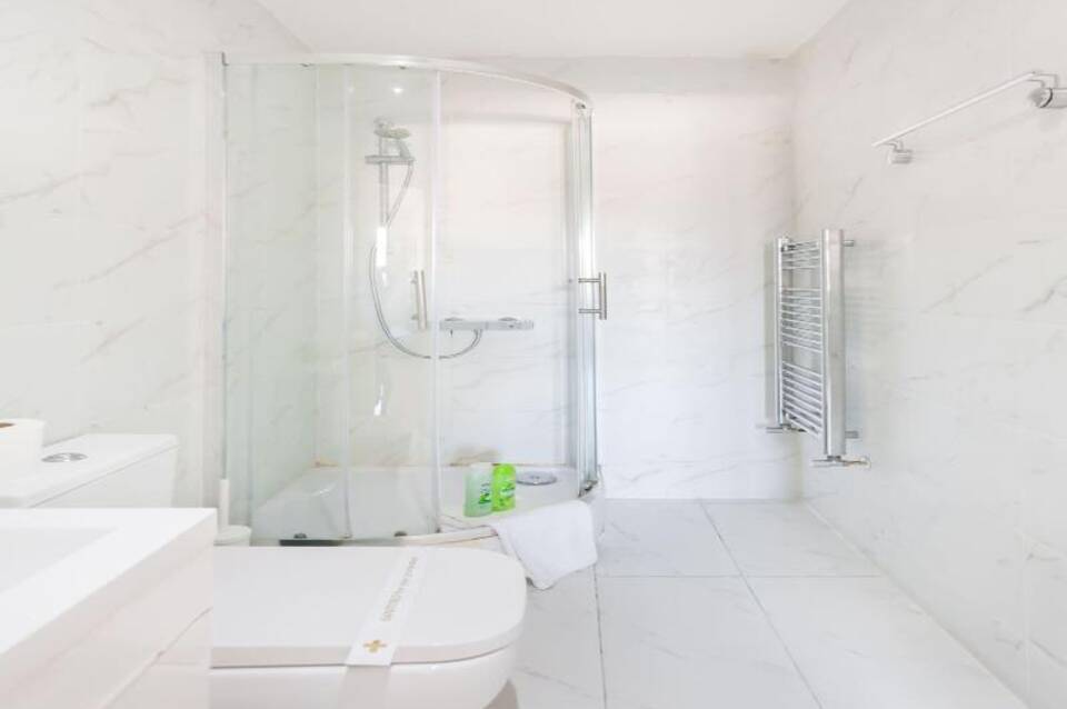 Kings Cross Prime Stay Apartments 2