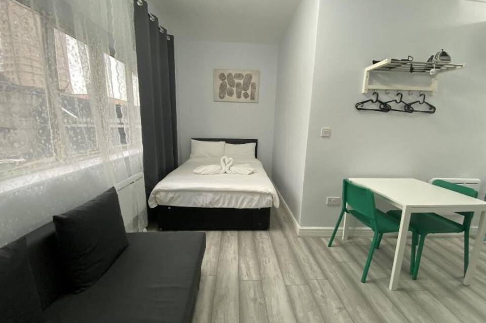 Citymax Aldgate Studios 2