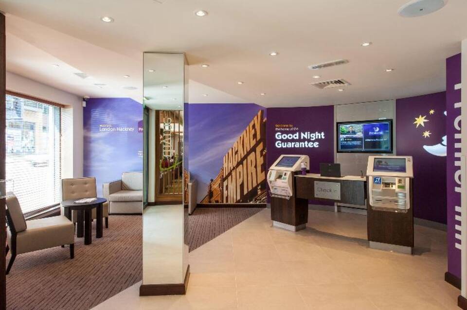 Premier Inn London Hackney hotel 3