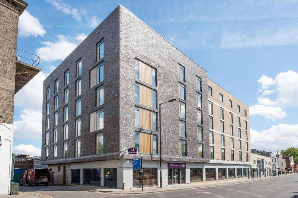 Premier Inn London Hackney hotel 4