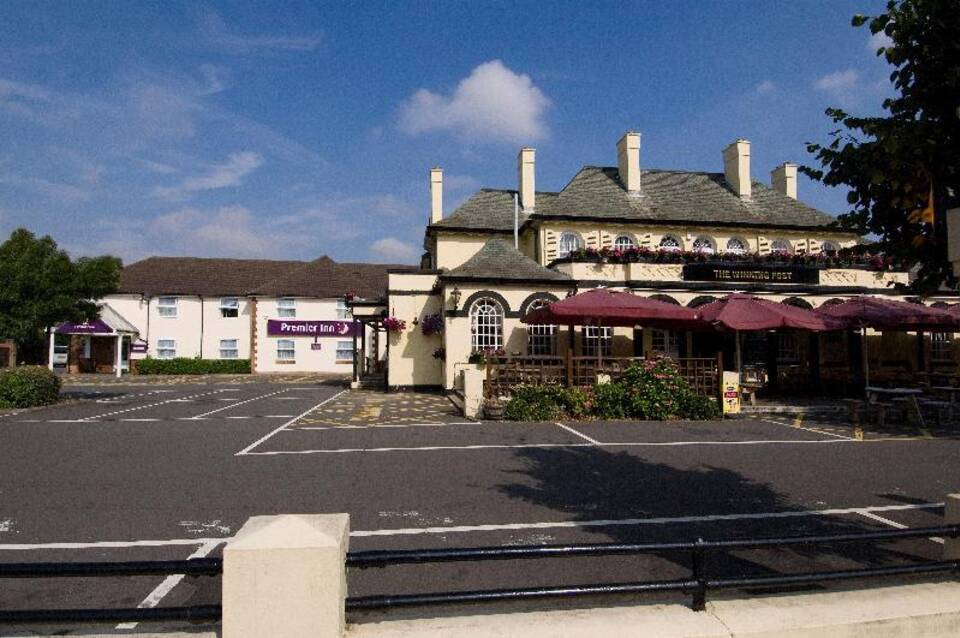 Premier Inn London Twickenham Stadium Hotel 1