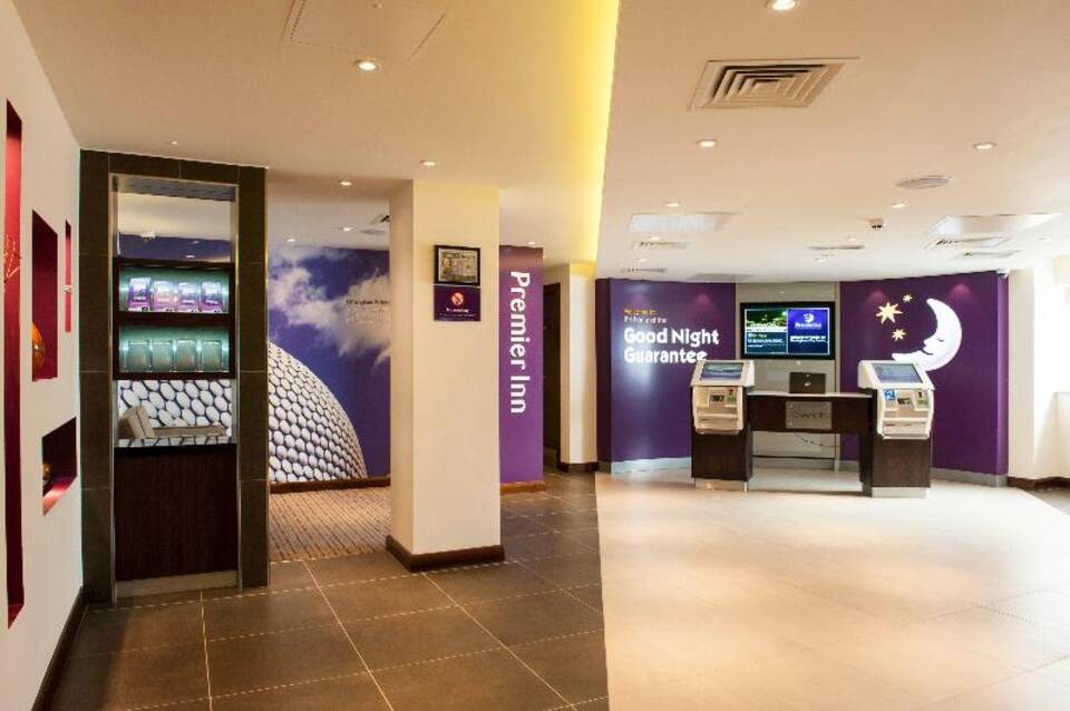 Premier Inn Newcastle Metro Centre 5