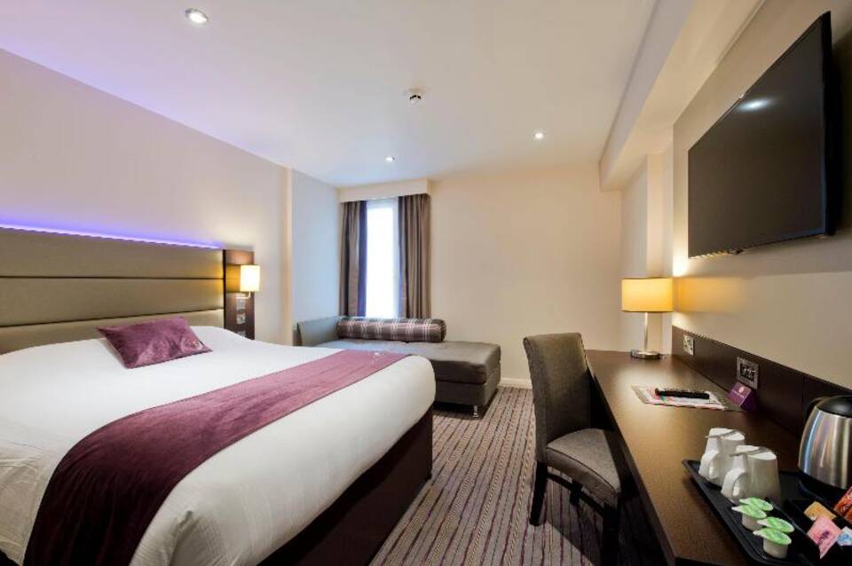 Premier Inn London Southwark (Borough High St) 1