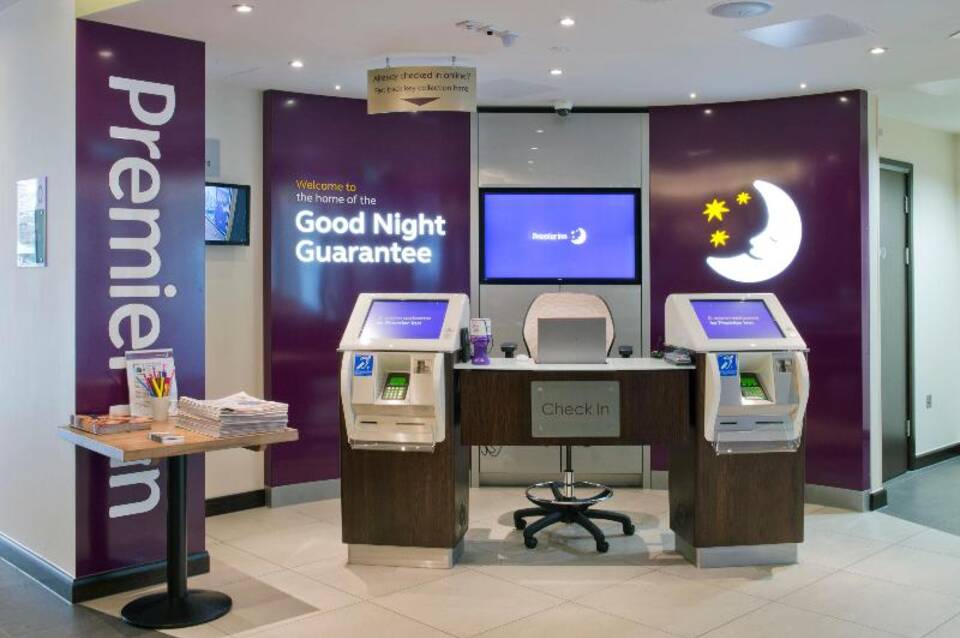 Premier Inn London Southwark (Borough High St) 3