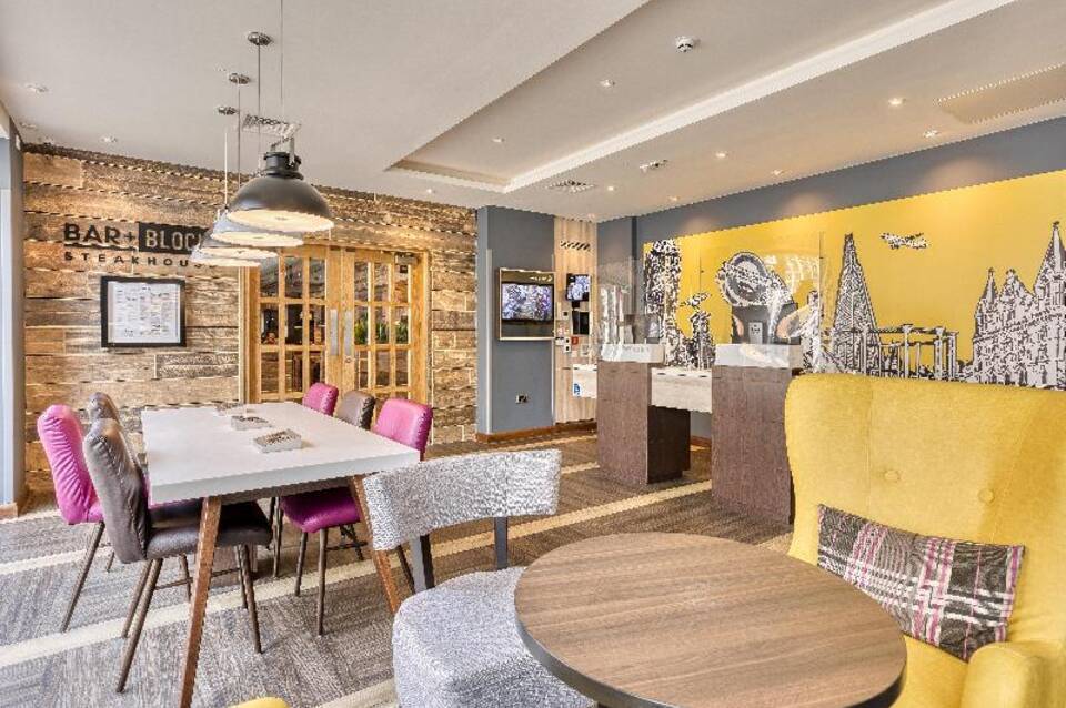 Premier Inn London Hammersmith (Shepherds Bush Road) 4