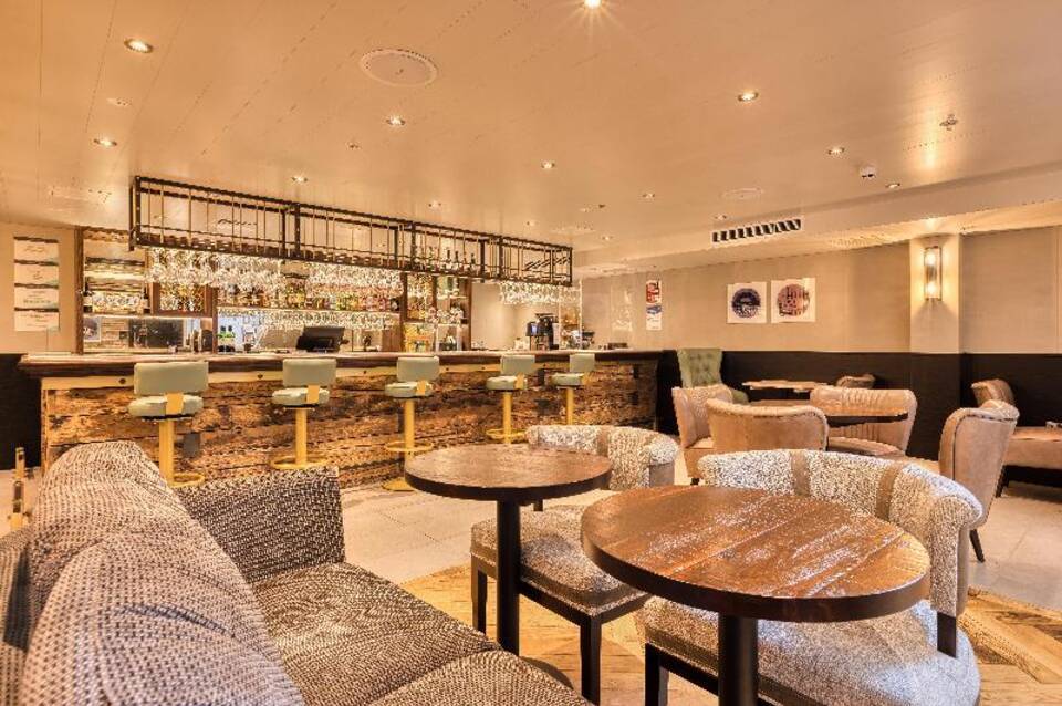 hub by Premier Inn London Soho 2