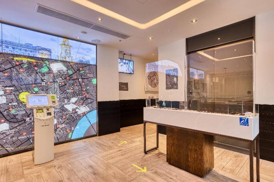 hub by Premier Inn London Soho 3