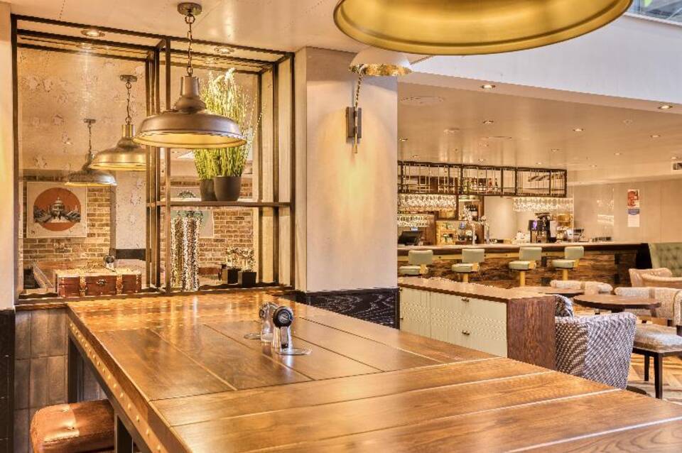 hub by Premier Inn London Soho 5
