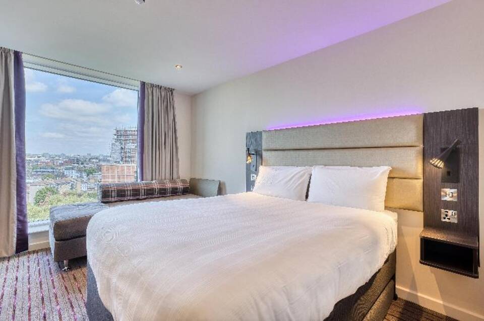 Premier Inn London Paddington (Paddington Basin) 1