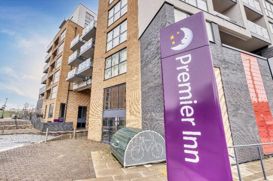 Premier Inn London New Southgate Hotel 4