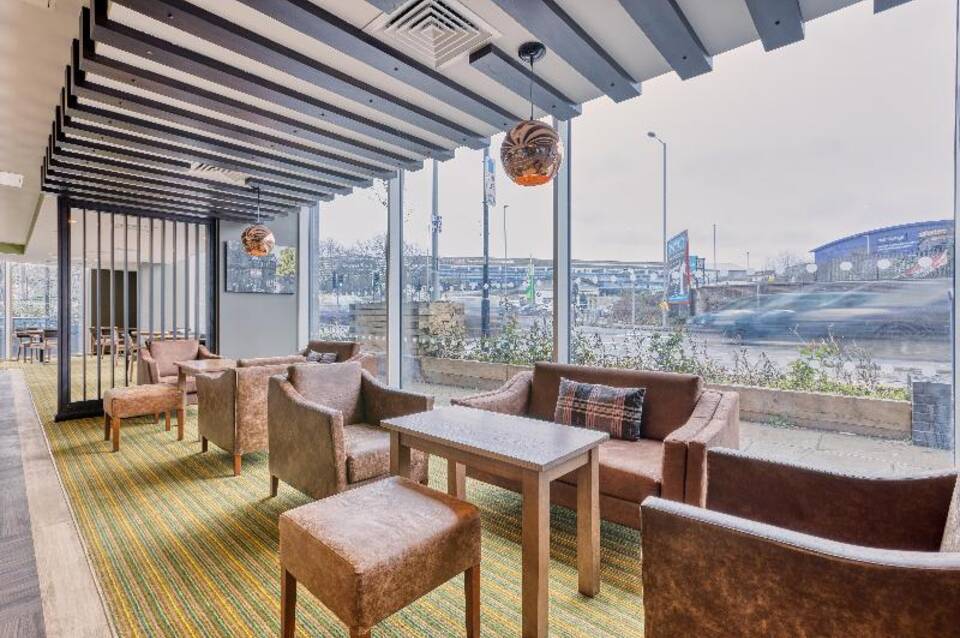 Premier Inn London New Southgate Hotel 5