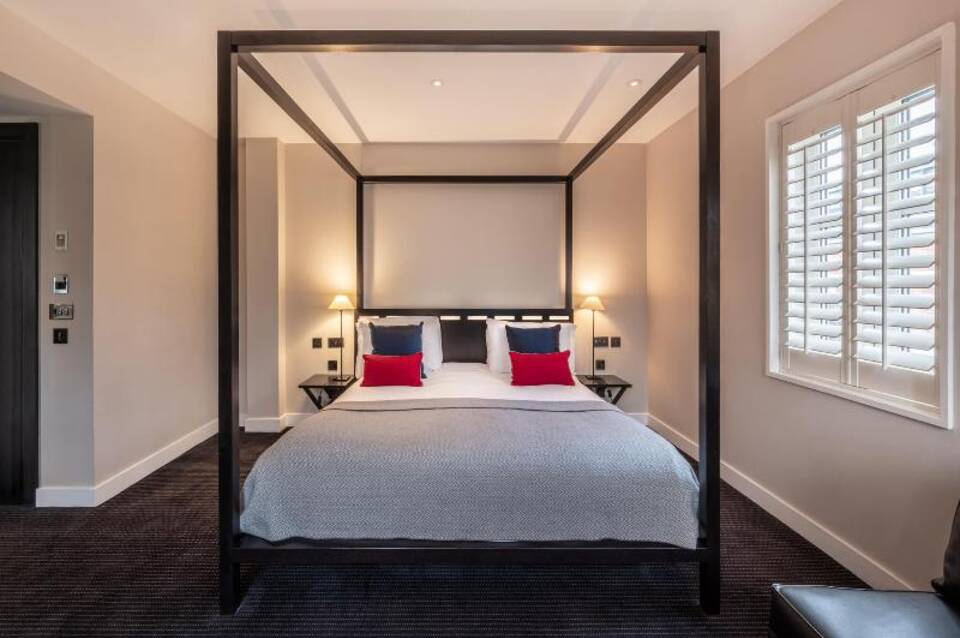 The Resident Soho 2
