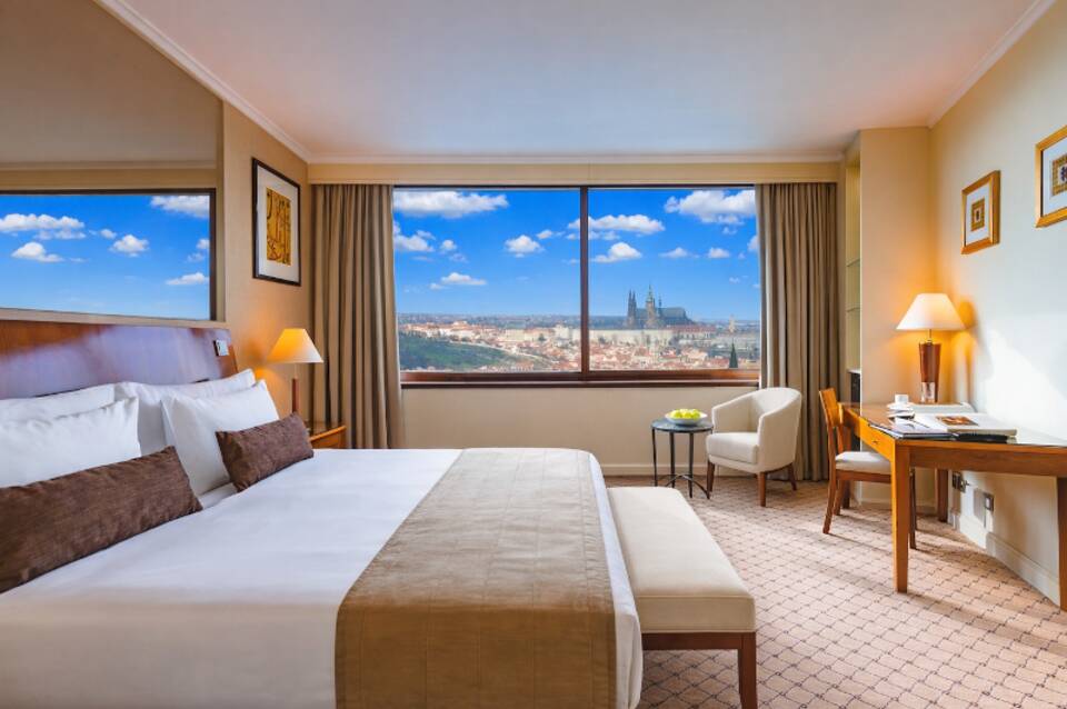 Grand Hotel Prague Towers 1
