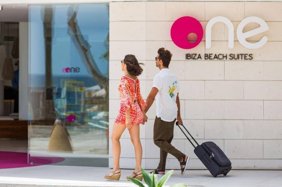 One Ibiza Suites 3