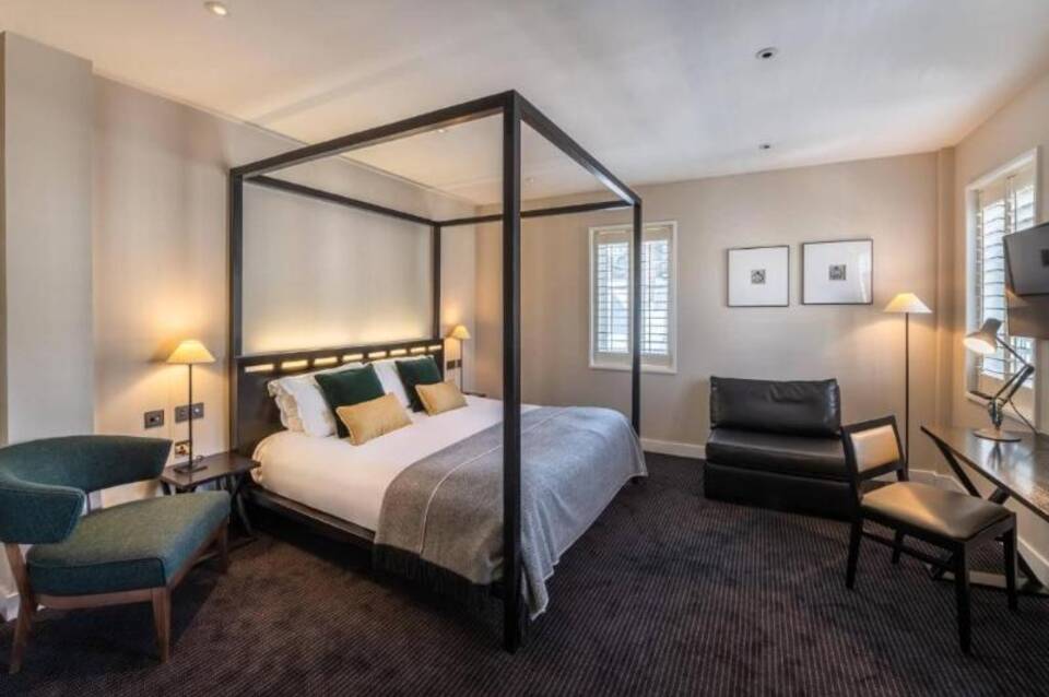 The Resident Soho 5