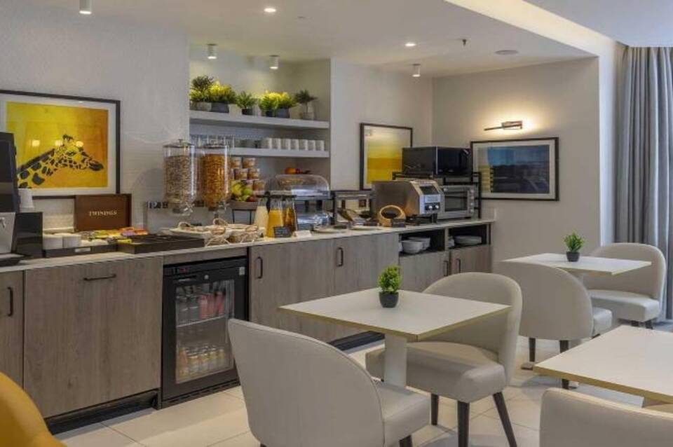 Four Points Flex by Sheraton London Kensington Olympia 1
