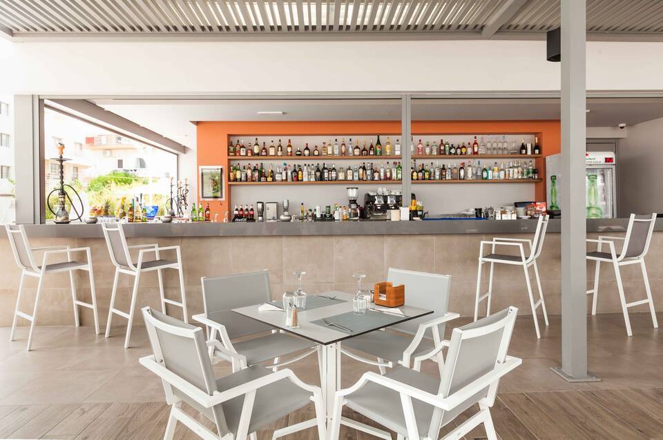 Blue Lagoon City Hotel 4