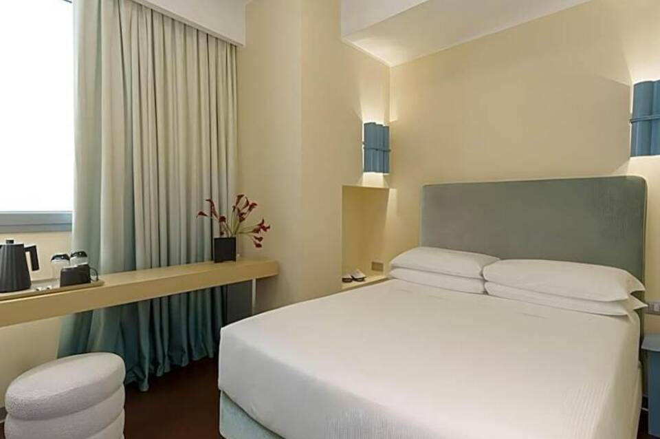 Moderno Hotel Roma 5