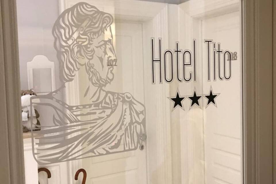 Hotel Tito 4