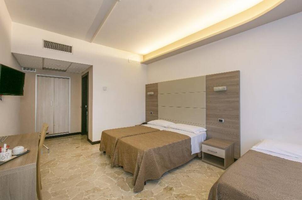 Hotel Boomerang 4