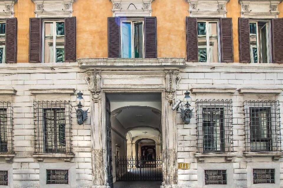 Trevi Rome Suite 2