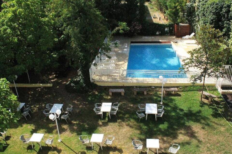 Hôtel HR 2