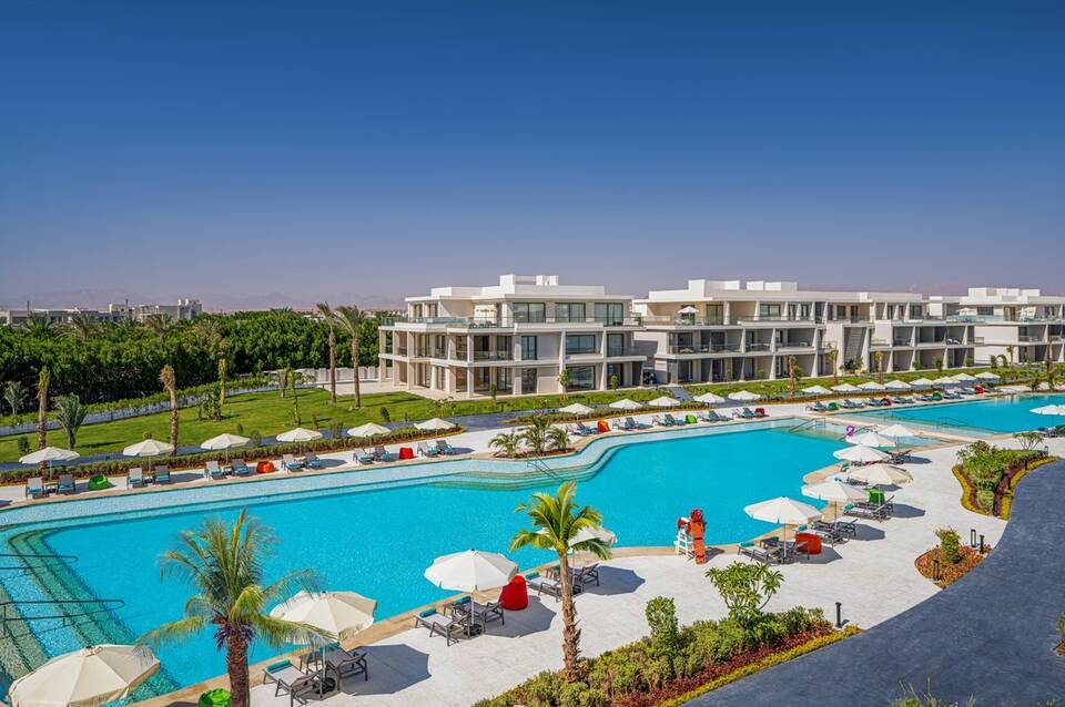 Rixos Premium Magawish Bay View 1