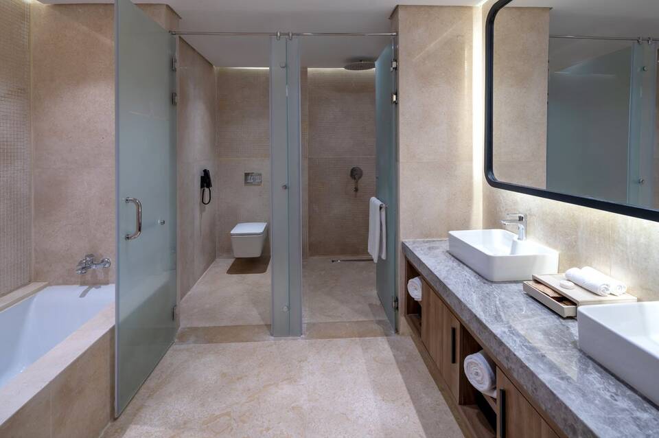 Rixos Premium Magawish Bay View 3