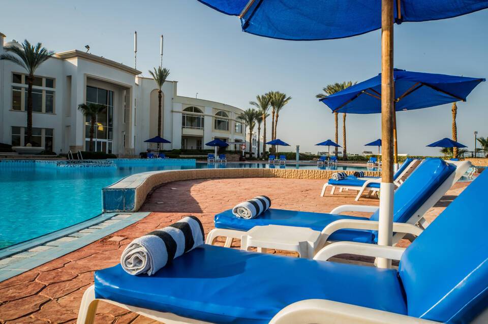 Renaissance Sharm El Sheikh Golden View Beach Resort 2
