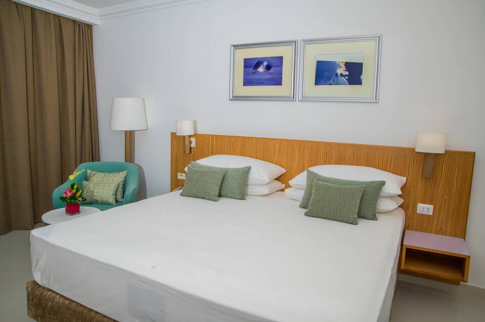 Renaissance Sharm El Sheikh Golden View Beach Resort 4