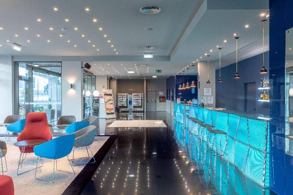 Holiday Inn Express Lisbon  Alfragide 1