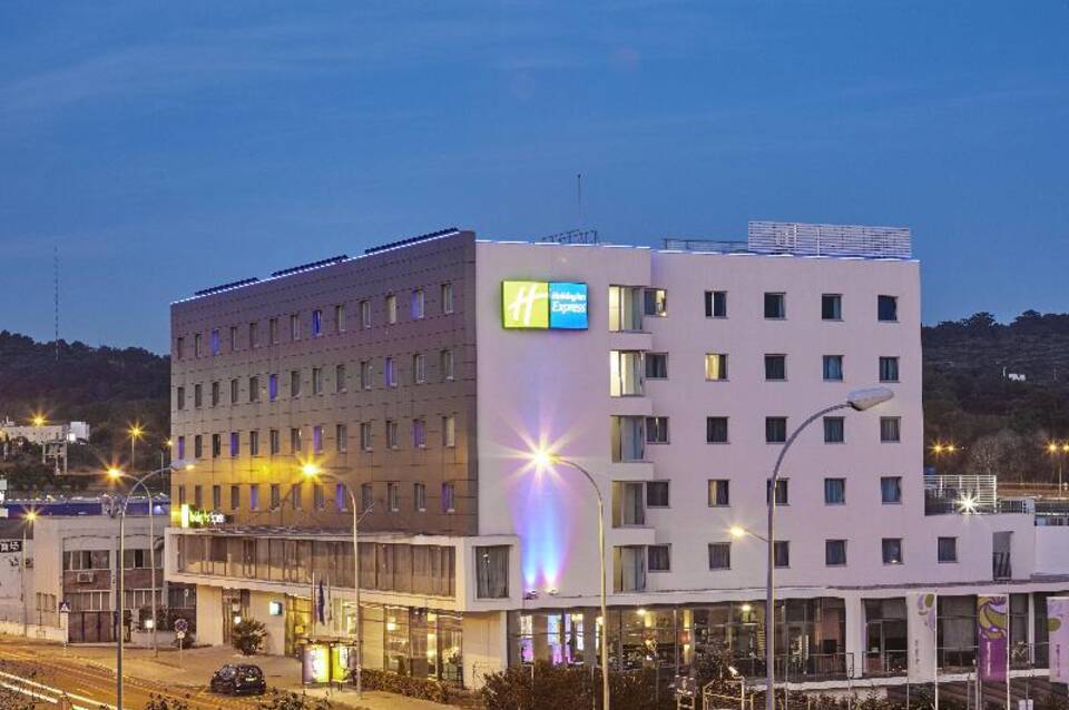 Holiday Inn Express Lisbon  Alfragide 5