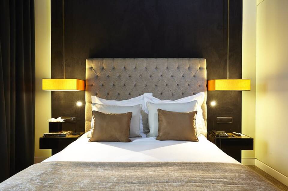 9 Hotel Mercy 5