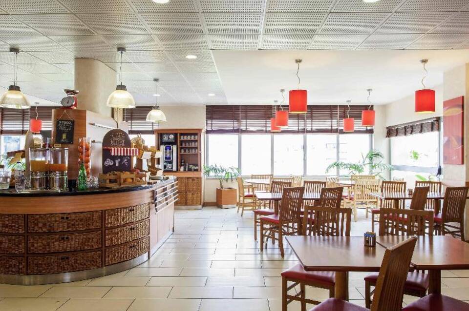ibis Lisboa Jose Malhoa 2