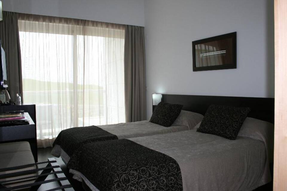Crowne Plaza Caparica Lisbon 5
