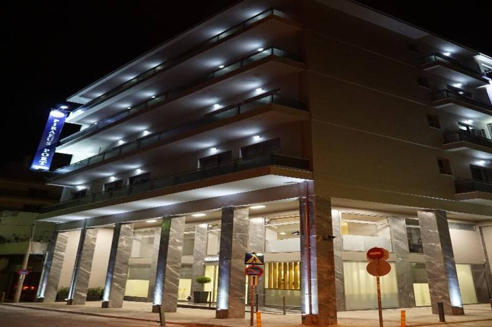 Piraeus Port Hotel 1