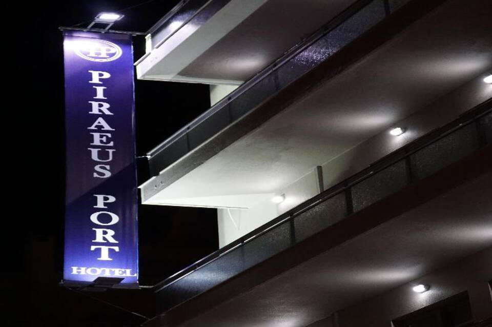 Piraeus Port Hotel 2