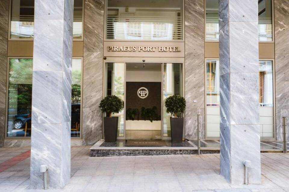 Piraeus Port Hotel 3