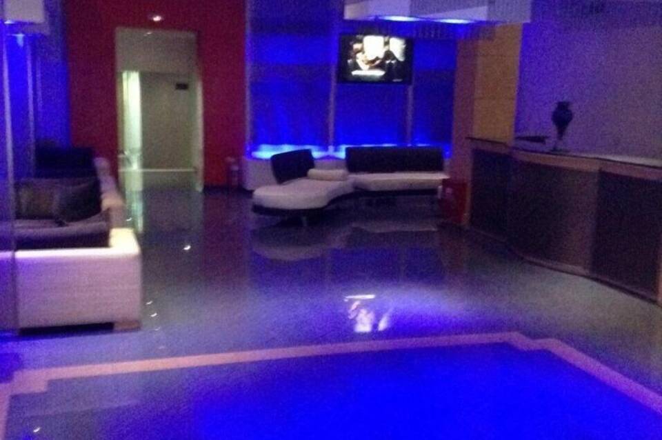 Olympic Hotel 5