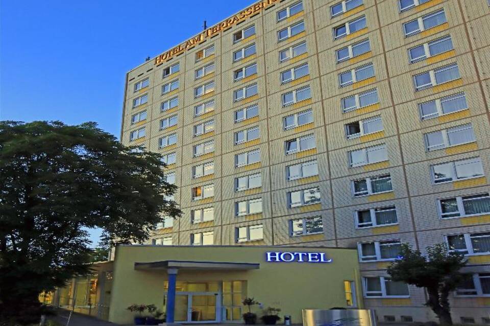 Hotel am Terrassenufer 2
