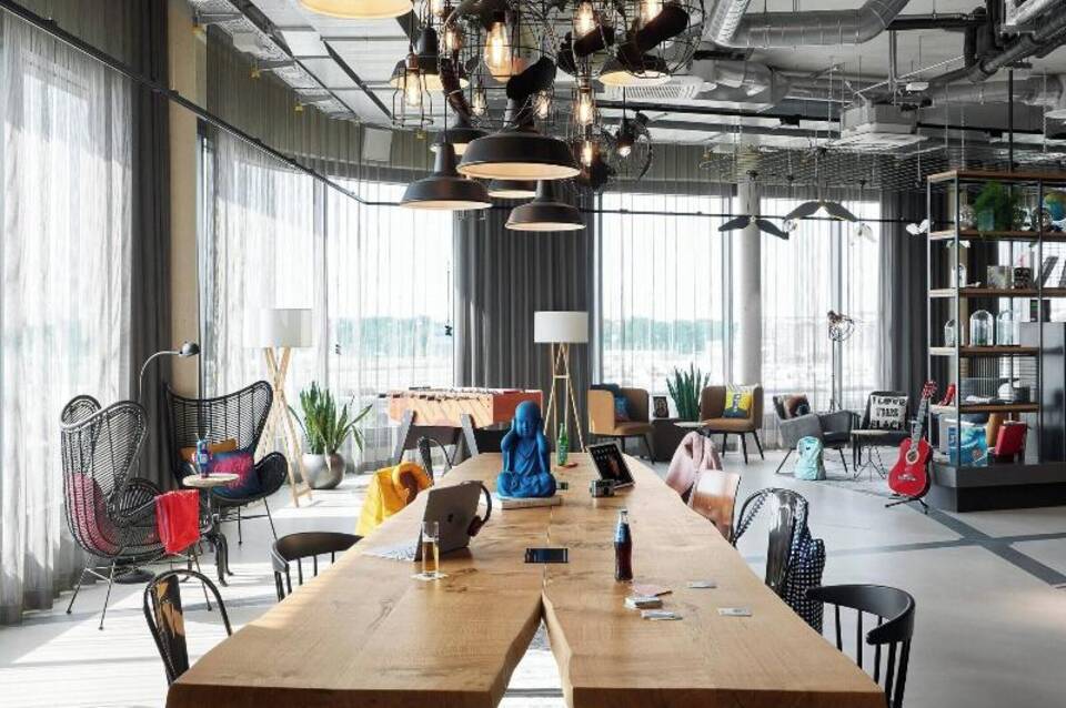 Moxy Cologne Bonn Airport 2