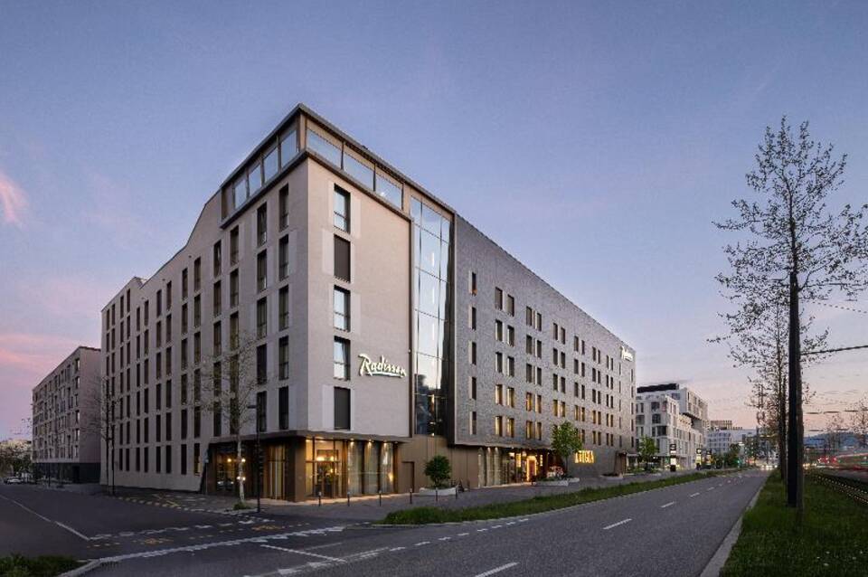 Radisson Hotel & Suites Zurich 2