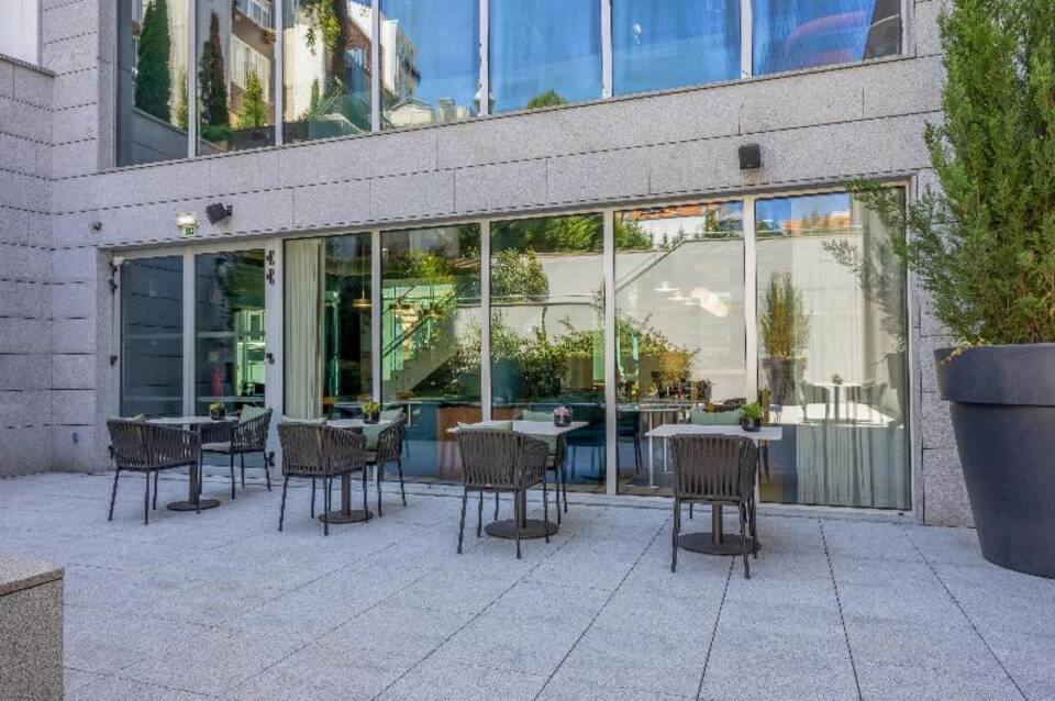 Cenica Porto Hotel, Curio Collection by Hilton 5