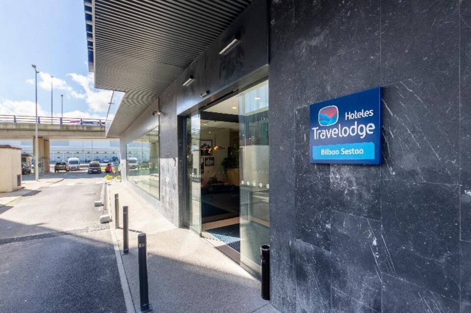 Travelodge Bilbao Sestao 5