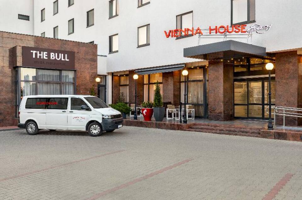 Vienna House Easy by Wyndham Airport Bucharest 2